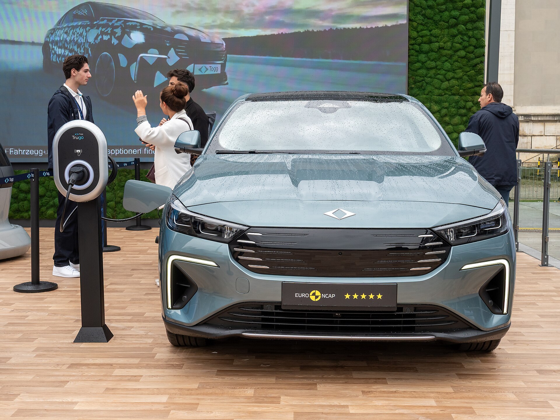 Togg’un yarı fiyatlı modeli geliyor.