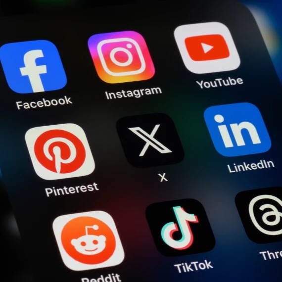 Sosyal medya düzenlemesi meclisten geçti.